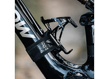 Universal cage mount