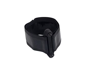 Universal cage mount